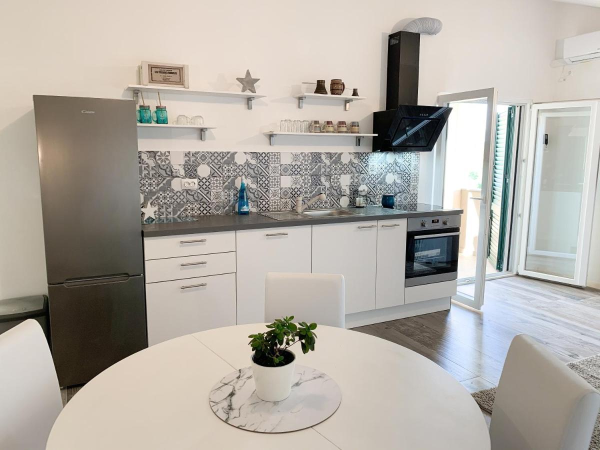Apartmani Carnizza Ražanac المظهر الخارجي الصورة