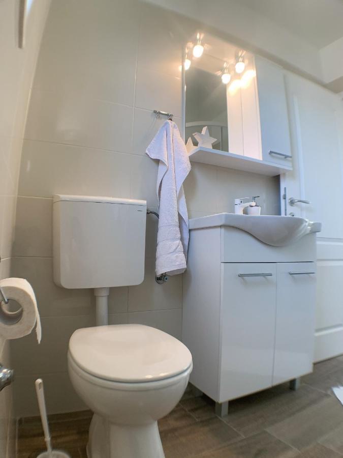 Apartmani Carnizza Ražanac المظهر الخارجي الصورة