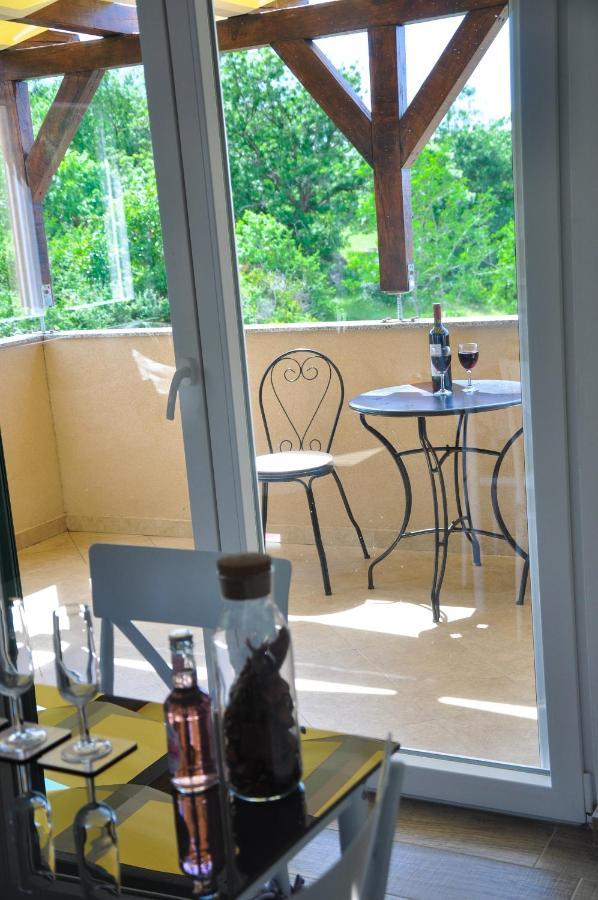 Apartmani Carnizza Ražanac المظهر الخارجي الصورة