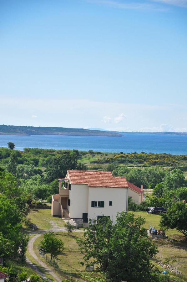 Apartmani Carnizza Ražanac المظهر الخارجي الصورة